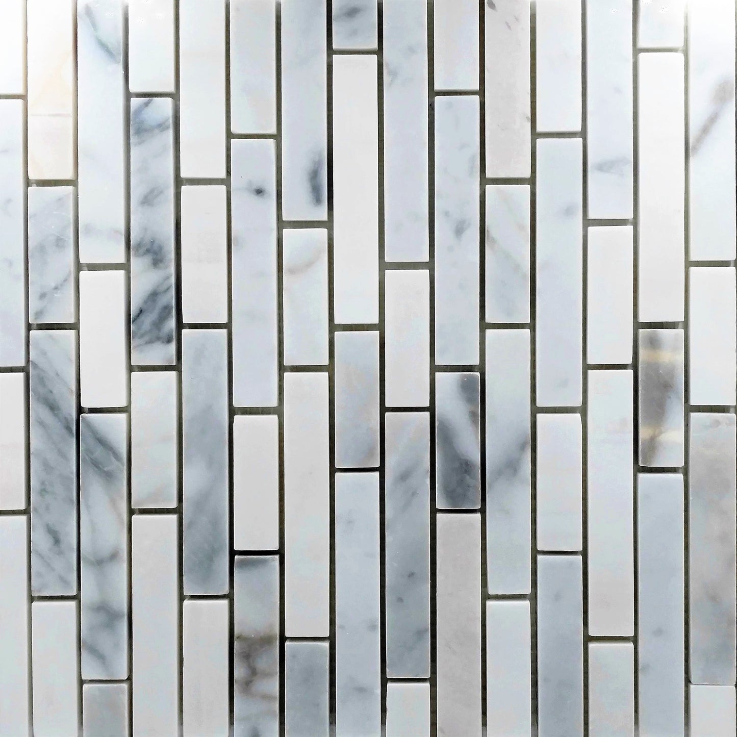 Linear Carrara with Star White