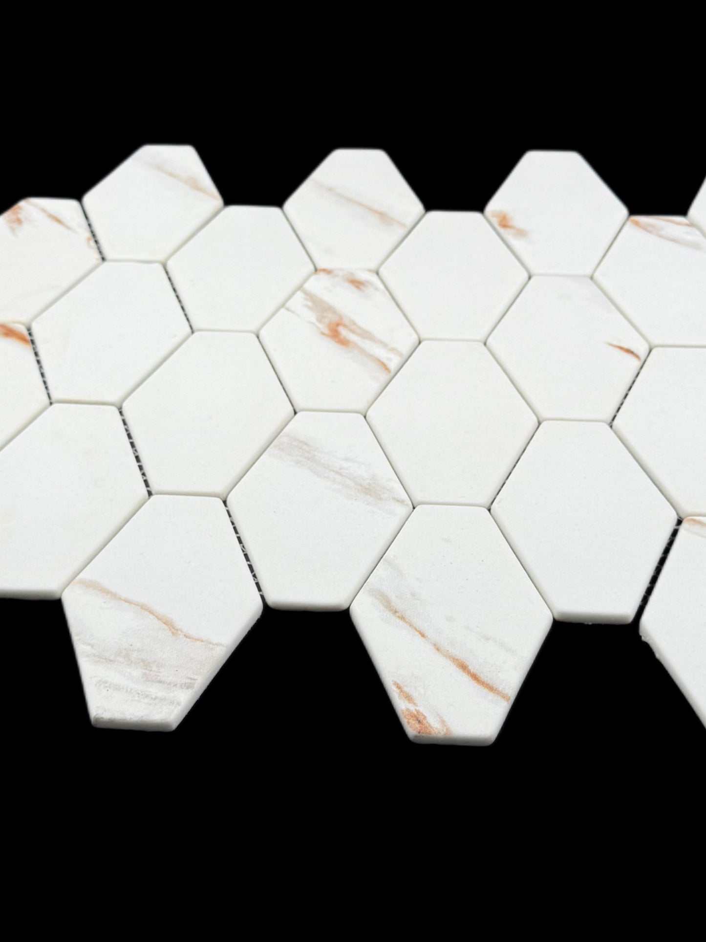 Winds Vetro Sirocco Glass Stretched Hex