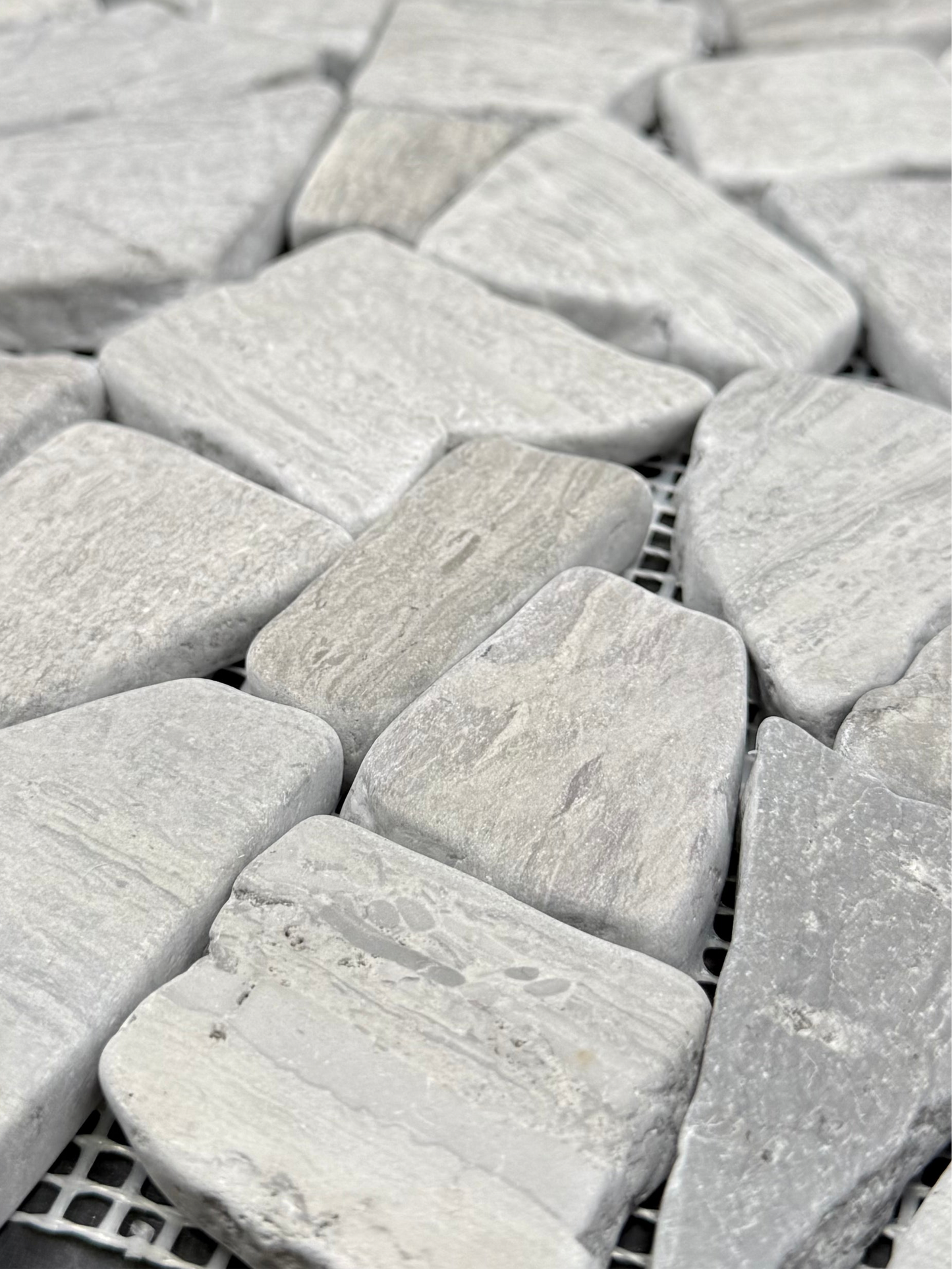 Pebble Stone Antique Blue Vein