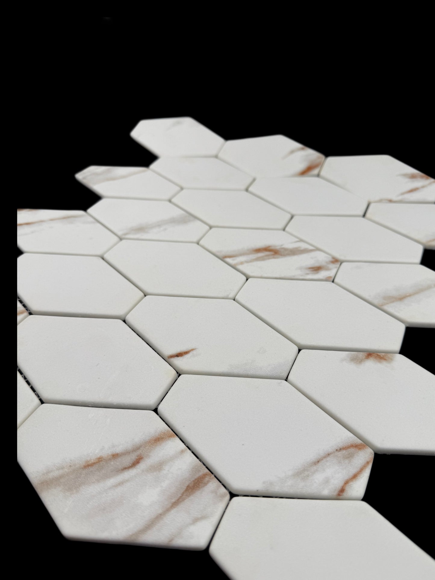 Winds Vetro Sirocco Glass Stretched Hex