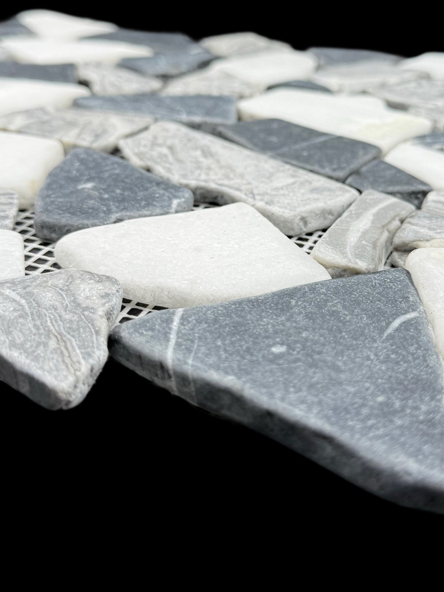Pebble Stone White / Black / Grey